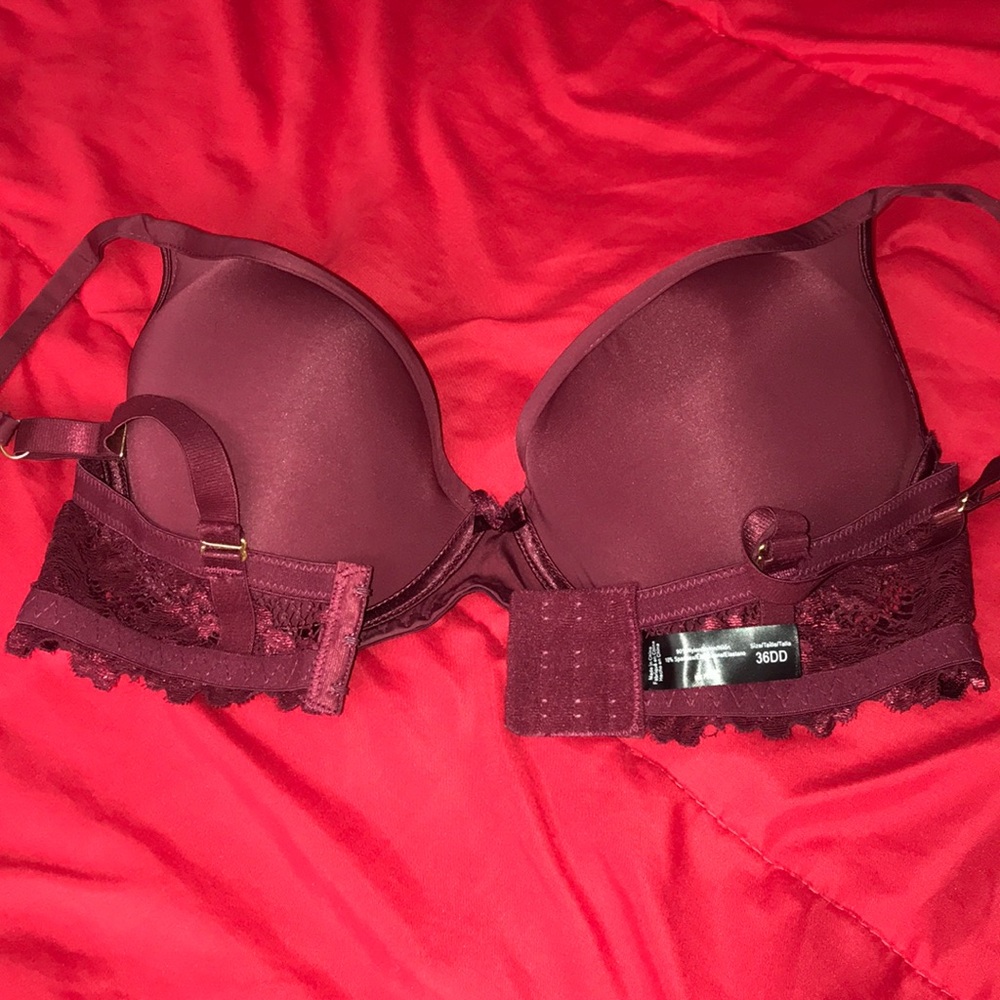 Bras - Picture 2 of 3